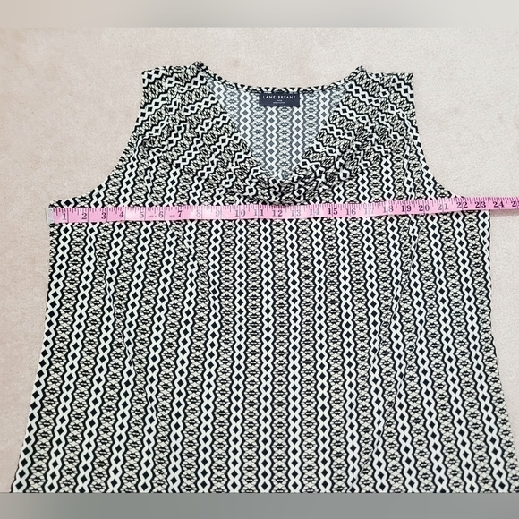 LANE BRYANT Women's Drape Neck Sleeveless Blouse Tunic Size 14/16 Lightweight - Picture 9 of 13